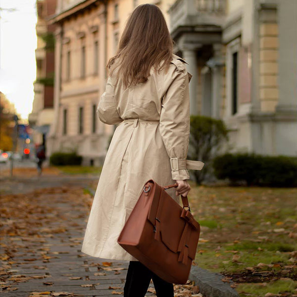 Flap With Bow Messenger